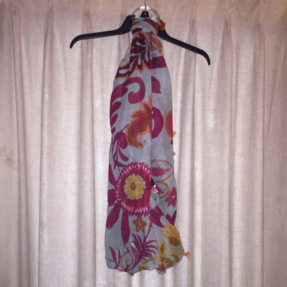 Spartina 449 Infinity Scarf with Tassels Indian Flower  - NWT Retired Pattern - Picture 2 of 9